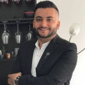 Meet your Posher, César andrés